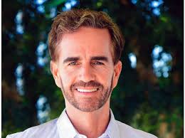 Brian Bauer's Instagram, Twitter & Facebook