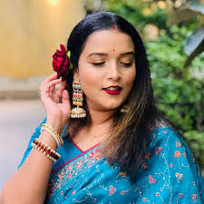 Deepa Ghosh's Instagram, Twitter & Facebook