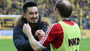 Aktuell keine angebote für nürnberg und 25 km umgebung. Ex Club Profis Gundogan Und Pinola Senden Botschaften Kicker