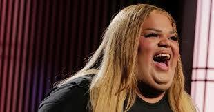 Vicki Grimshaw's Instagram, Twitter & Facebook