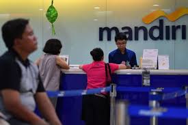 Selain memegang jawatan tertinggi di public bank, beliau juga merupakan pengerusi association of hire purchase companies malaysia dan ahli steering committee and the service provider consultative group of the national payments advisory council, dan ahli the economic action council. Minat Kerja Di Bank Ini Daftar Gaji 5 Bank Besar Di Indonesia