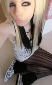 The cutest way to play up scene haircuts is with girly accessories and baby doll inspired makeup. Good Night Posterous Scene Hair Pretty Hairstyles Emo Hair