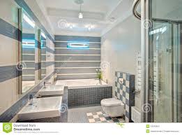 Maybe you would like to learn more about one of these? Cuarto De Bano Moderno En Tonos Azules Y Grises Con El Mosaico Foto De Archivo Imagen De Iluminado Flor 13045620