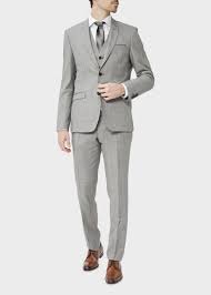 Le costume homme est la pièce indispensable à avoir dans son dressing en toute occasion. Costume Gris Father And Sons