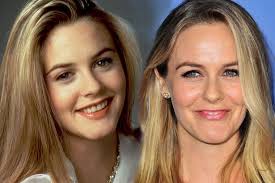 15 hottest alicia silverstone pics you were clueless of 'til now. Alicia Silverstone Looks Exactly The Same As She Did In Clueless 20 Years Ago Mirror Online