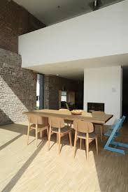 Notre table et ses six chaises dépareillées : 6 Facons D Assortir La Table Et Les Chaises De Salle A Manger Avec Style Par Emmanuelle Lartilleux Domozoom Com