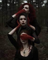 не вижу зла не слышу зла не говорю зла Art Fotograf Diana Antonyuk On Instagram Esli Ya Ne Vizhu Zla Ne Slyshu O Zle I Nichego Ne Go In 2020 Dark Beauty Photography Halloween Photoshoot Halloween Photography
