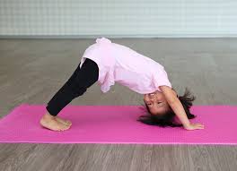 5 simple yoga moves for toddlers