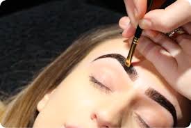 Online training has become popular for students all around the globe for accessing training in an endless variety of course options including advanced esthetics. Henna Brow Training Online Henna Brow Course Melanie Marris Eyebrow Stylist