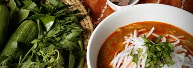 Baru puas hati hirup kuha.kena lak dengan hirisan bawang , telur rebus dan cili dalam sema. Kuah Laksa Terengganu Cap Bunga Rose