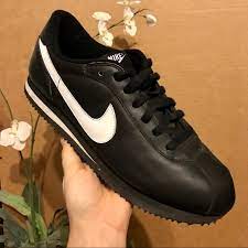 All black nike shoes with white swoosh. Ø±Ø­ÙŠÙ… Ø³Ø¬ÙŠÙ† Ø§Ù„Ù…Ø§Ù„Ùƒ All Black Nikes With White Swoosh Ckleroderosbo Com
