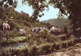 Aux confins de l'aveyron et de la lozère le bourg est édifié au coeur d'une nature encore intacte malgré la proximité de l'autoroute a75. Photos Et Carte Postales Anciennes De Saint Laurent D Olt Mairie De Saint Laurent D Olt Et Son Village