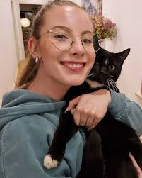 Elisabeth Becker (@elisabethbecker_) • Instagram photos and videos