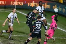 Se alt om kampen på bold.dk. Zulte Waregem Raapt In 92ste Minuut Nog Verdiend Puntje Op H Het Nieuwsblad Mobile