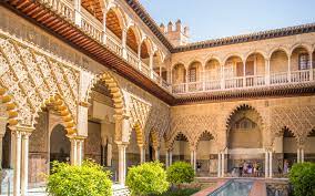 Der alcázar wirkt auf den ersten blick wie ein von den arabern in auftrag gegebener palast wie aus tausend und einer nacht. Sevilla Sehenswurdigkeiten Top 22 Reisefuhrer Unterkunft Spanien