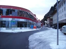 In direzione sud, dall'austria all'italia, il traffico è pressoché nullo. Confine Italia Austria A Brennero Il Centro Commerciale Mapio Net