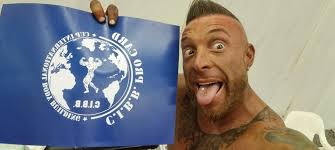 Simonini sul tetto del mondo: Livorno ha il suo primo "Pro" tra i  bodybuilder