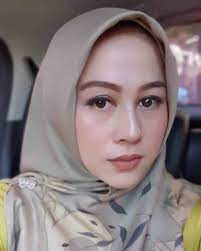 Dinda kirana merupakan artis indonesia yang sering tampil di banyak sinetron. Daftar Pemain Aku Bukan Ustadz Terlengkap Tentang Sinopsis