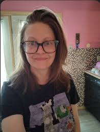 Chomky guinea pig and his massagist cat!