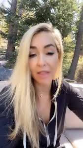 Kris shares, "Super excited to post these pics. After 60 days of DM I'm  feeling fabulous! Not something I usually do but we are all friends here,  right? Lol. 16 pounds of