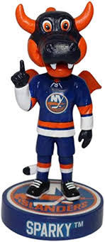 But the islanders mascot has the team's blessings, as well as a group of season's ticketholders, paul bekanich of glen cove, kevin handelson and stacey mazzarelli of island park, steve herman of. Kollectico New York Nyi Islanders Nhl Sparky The Mascot Bobblehead Amazon De Sport Freizeit