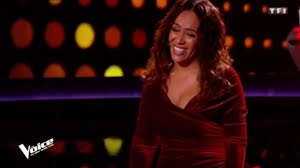 Elle s'est fait notamment connaître à la télévision en participant en. The Long Dress In Velvet Of Amel Bent In The Voice The Most Beautiful Voice In The Auditions Spotern