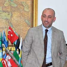 Sivil toplum kuruluşlarına destekleriyle de tanınan metin külünk; Abdurrahman Kulunk Akulunk Twitter