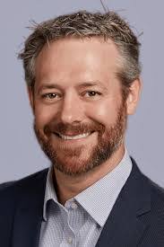 Lisa Winegar's Instagram, Twitter & Facebook