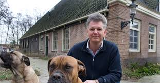 'amsterdamse stadsbestuurders zijn bang van moslims. Hero Brinkman Bloedfanatiek En Altijd In De Aanval Nrc