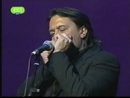 Και αγωνίζεται σε όλες τις θέσεις καλαθοσφαίρισης για τους μιλγουόκι μπακς και την εθνικής ελλάδος. Giannis Kotsiras O Filakas O Aggelos Sou Youtube