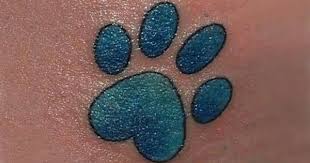 U nás na mall.cz najdete mnohem více než jen zboží z kategorie péče o tlapky psů. Pin By Marissa Jenae On Tattoo Ideas Pawprint Tattoo Paw Tattoo Dog Paw Tattoo