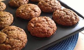 Muffins Au Banane Et Aux Dattes Chroniques Gourmandes Desserts With Biscuits Desserts Creative Cakes