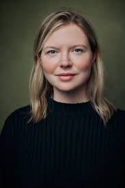 Sarah Deller's Instagram, Twitter & Facebook