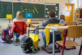Ohne negativen test ist kein mitflug möglich. Corona Studie An Schulen Kinder Eher Bremsklotze Der Infektion