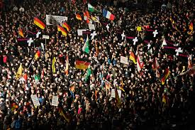 Maybe you would like to learn more about one of these? Paris Attentat Treibt Noch Mehr Pegida Anhanger Auf Die Strasse Euractiv De