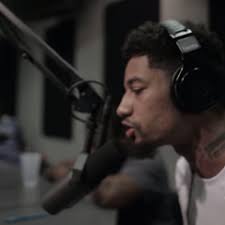 Stream Naya King music