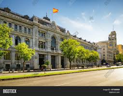 Este sitio web ha sido diseñado para ejecutarse sobre internet explorer y verse con una resolución 800*600 o superior. Bank Spain Banco De Image Photo Free Trial Bigstock