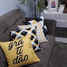 Capa De Almofada Amarela E Cinza Decoracao Com Almofadas Preto Cinza E Amarelo Almofadas Almofadasdecorativas Decoraca Decoracao De Almofadas Moveis E Decoracao Sala Decoracao Sala Amarela