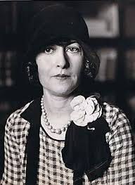 Who is Flora Parker DeHaven dating? Flora Parker DeHaven boyfriend, husband