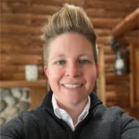 Kim Whitman's Instagram, Twitter & Facebook