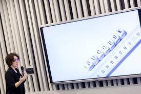 CEU Launches Brand-New Podcast with First Guest Roberta Sinatra