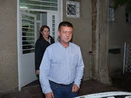 Puteți vizualiza gratuit datele a doua instituții pe zi. Prim Procurorul Parchetului De Pe LangÄ Tribunalul Bihor Vasile Constantin Popa UrmÄrit Penal Pentru Èase Capete De Acuzare Popa Èi A Ales O Ca ApÄrÄtor Pe Avocata Anamaria Bianca Asloviciu