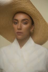 Her zodiac sign is sagittarius. Duygu Sarisin Imdb