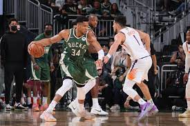 Giannis and middleton combined for 68 points in a game 3 win for the bucks; 2021 Nba Finals Khris Middleton Bucks Stun Devin Booker Suns To Tie Series At 2 2 The Athletic