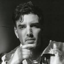 Reece Young (@ReeceKHYoung)