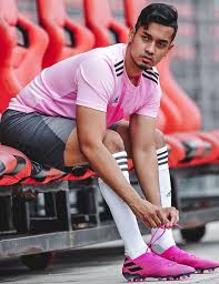 Raf yaakob atau nama sebenarnya raden ahmad faizal ini dahulunya tidaklah mempunyai bentuk badan yang sasa malah nampak lebih gempal berbanding sekarang. Biodata Raf Yaakob Pelakon Drama Tq Captain Iluminasi