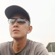 林方陵updated his profile picture.