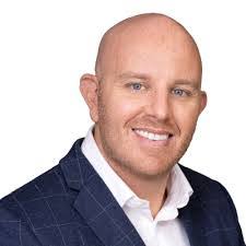 Adam Steck's Instagram, Twitter & Facebook