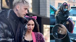 Machine gun kelly, megan fox, and the case of the rotting tongue. Megan Fox Engaged To Machine Gun Kelly Spotted With A Ring