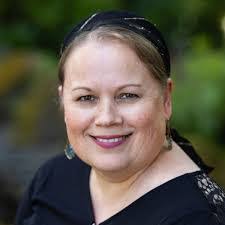 Anna Doud's Instagram, Twitter & Facebook